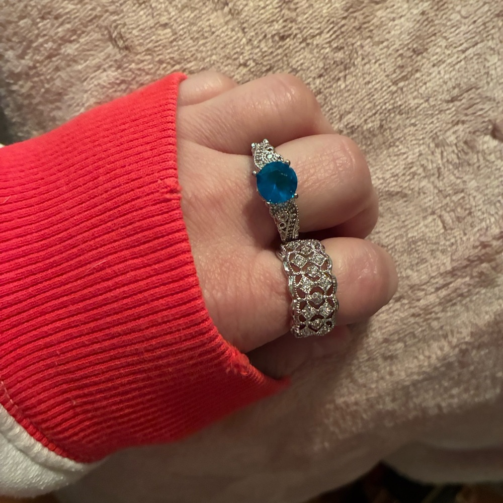 Elegant Blue Gemstone Silver Ring - Picture 15 of 15